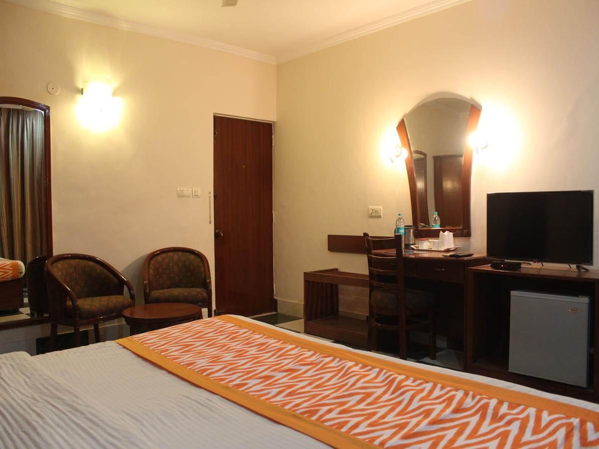 Oyo 5232 Kwality Hotel Dehradun Bagian luar foto