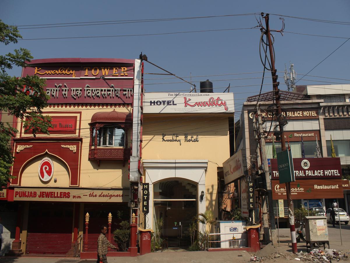 Oyo 5232 Kwality Hotel Dehradun Bagian luar foto