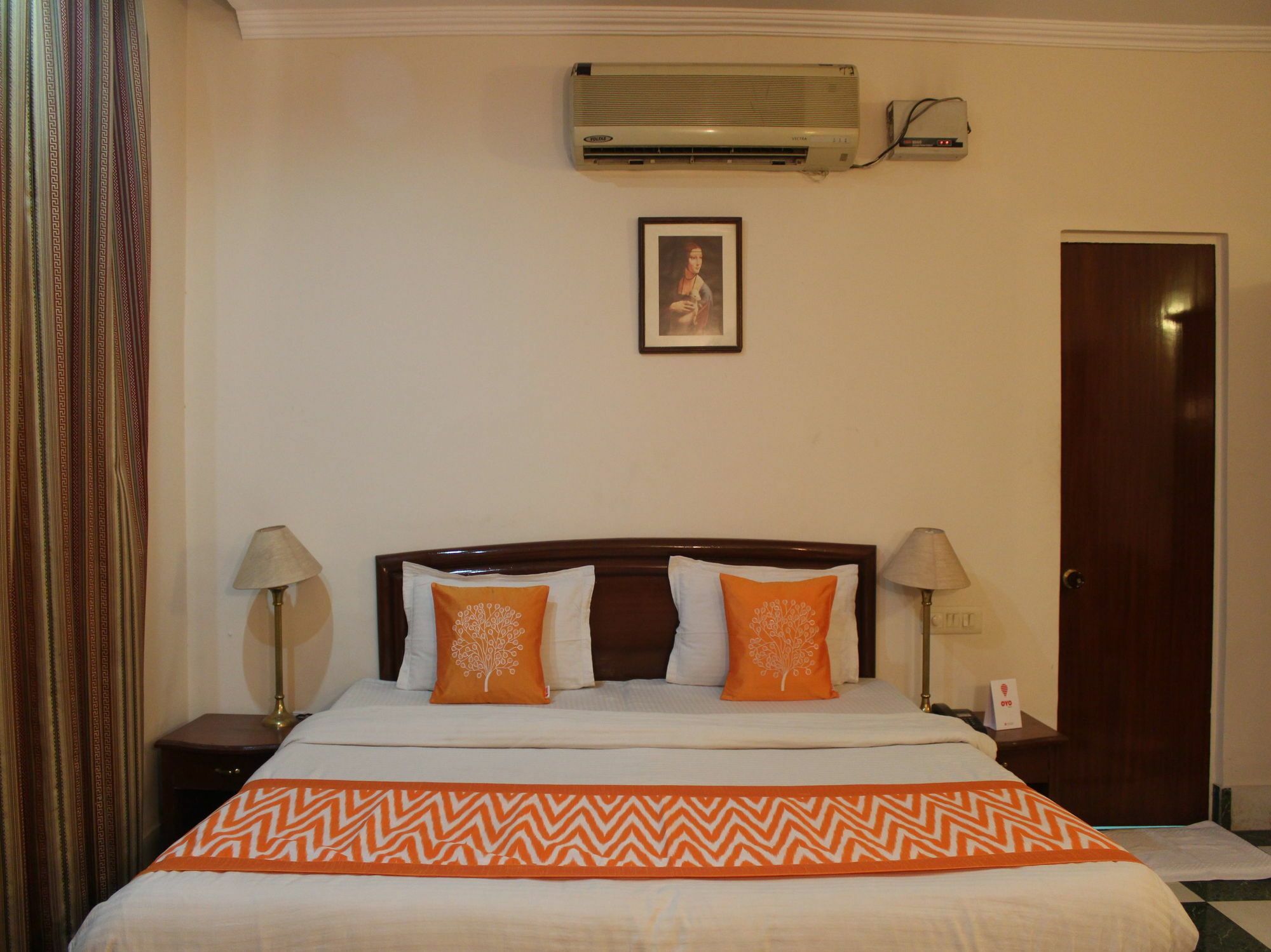 Oyo 5232 Kwality Hotel Dehradun Bagian luar foto