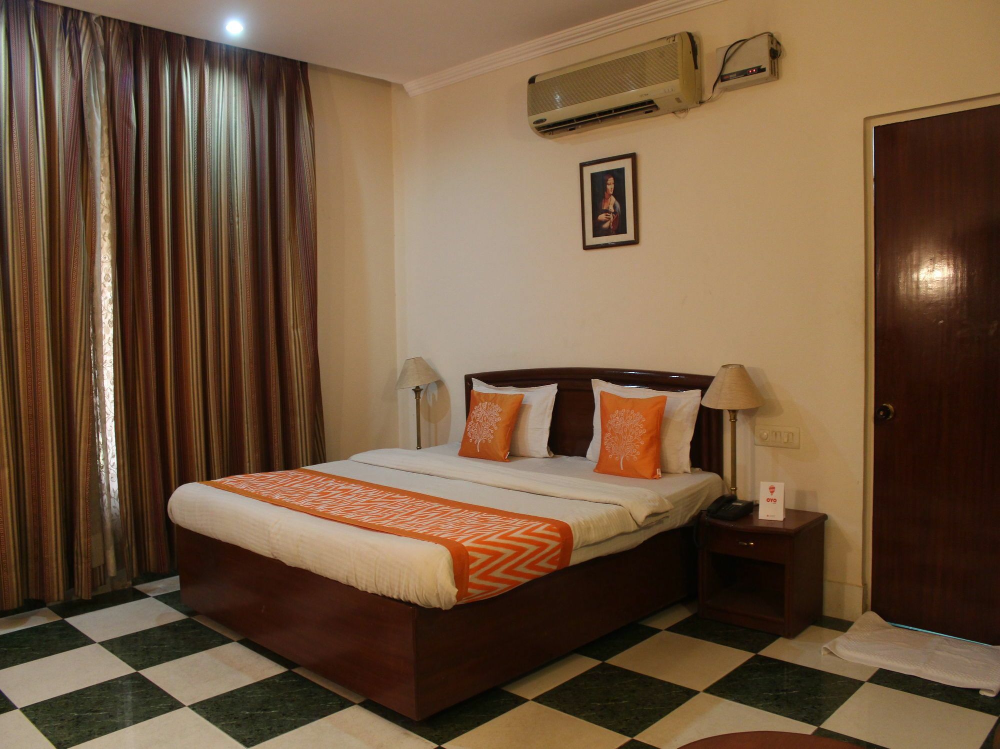 Oyo 5232 Kwality Hotel Dehradun Bagian luar foto